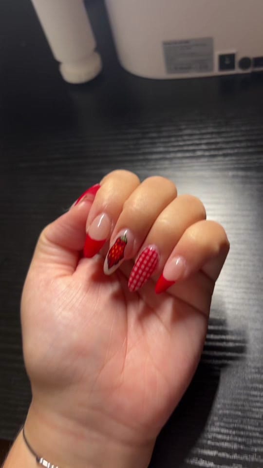 Post 4 by azure on TikTok (video)
