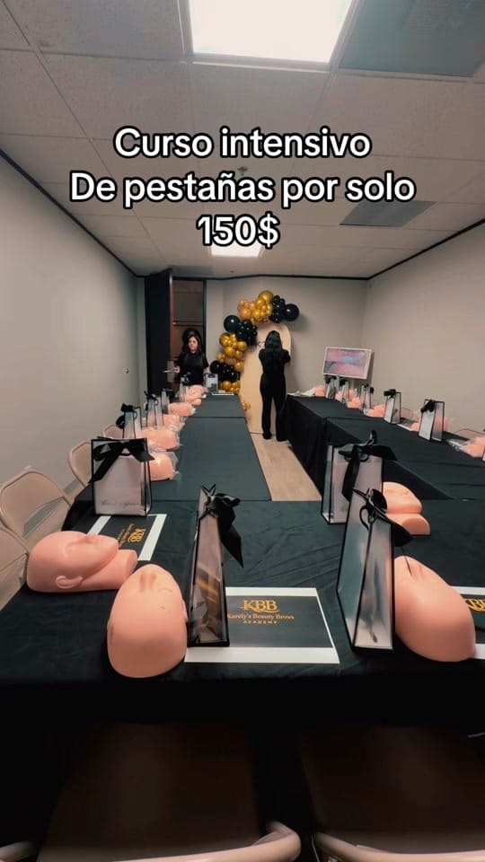 Post 9 by lashesinhoustonbykarelys on TikTok (video)