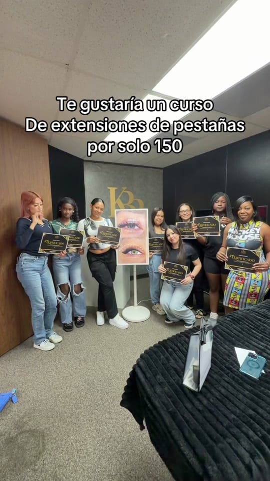 Post 10 by lashesinhoustonbykarelys on TikTok (video)