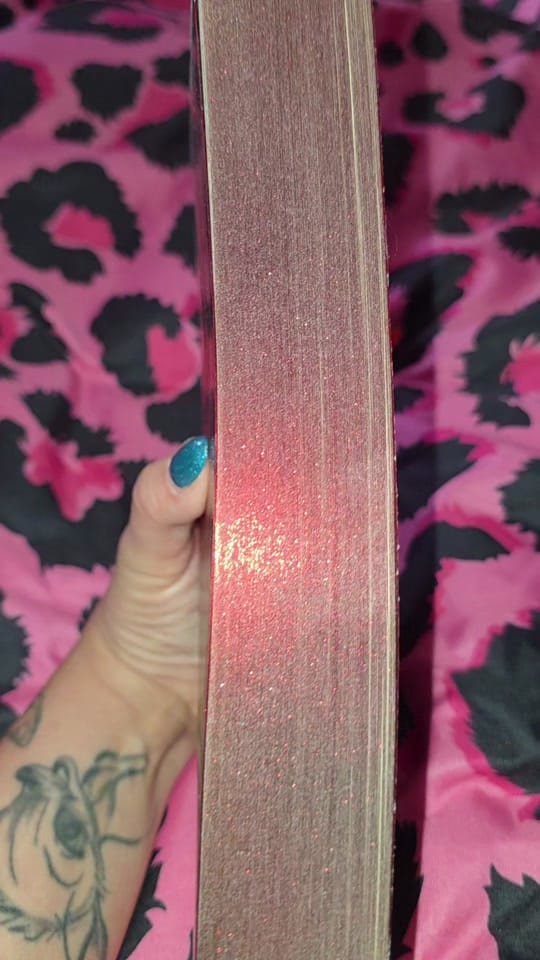 Post 4 by Samantha 1990 on TikTok (video)
