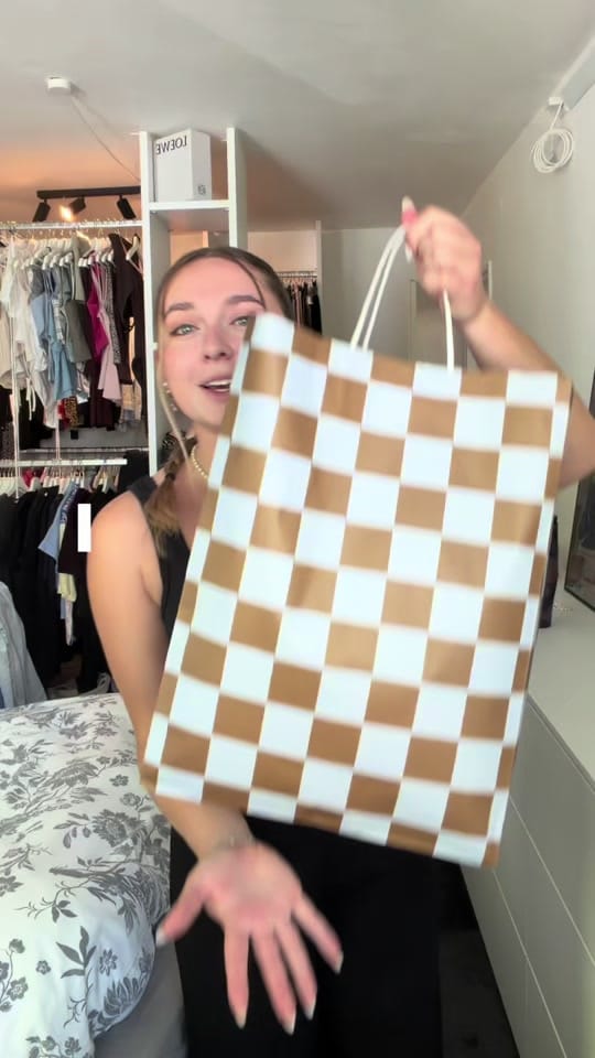 Post 1 by GINA☀️ on TikTok (video)