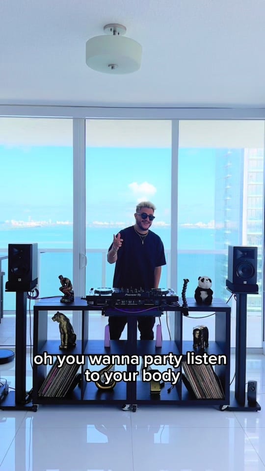 Post 2 by VITTO VON DON on TikTok (video)