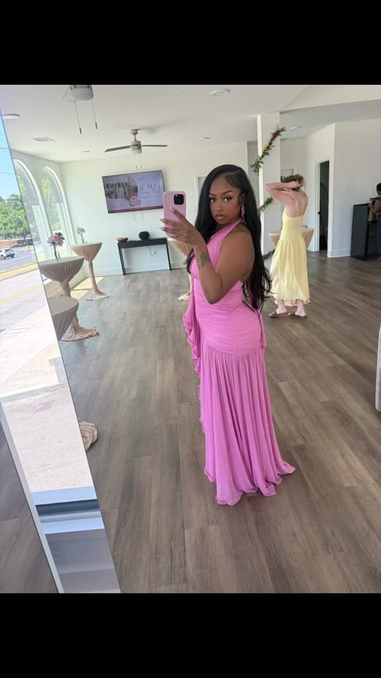 Post 6 by Indie Monet on TikTok (video)