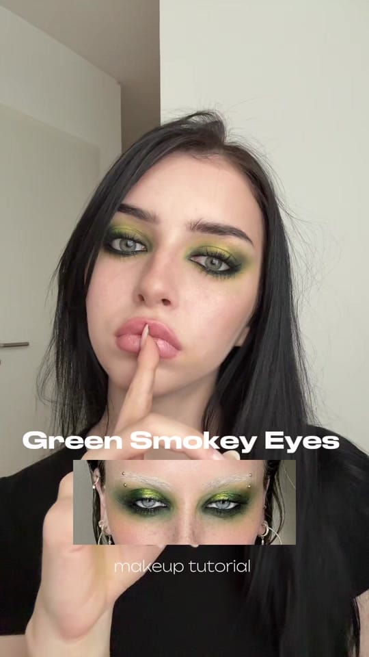 Post 1 by molly𖤐°｡⋆⸜ on TikTok (video)