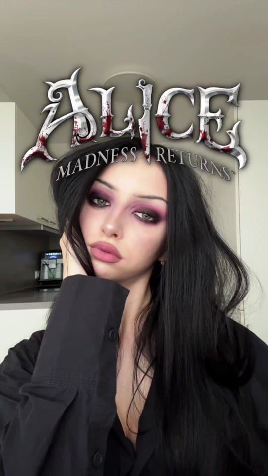 Post 9 by molly𖤐°｡⋆⸜ on TikTok (video)