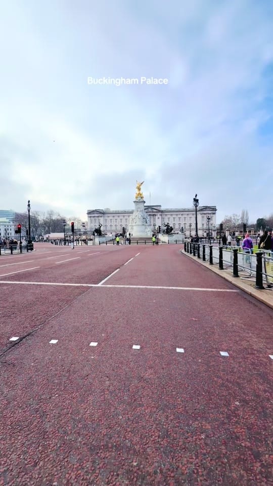 Post 7 by Indira 🇺🇸 in Germany 🇩🇪 on TikTok (video)