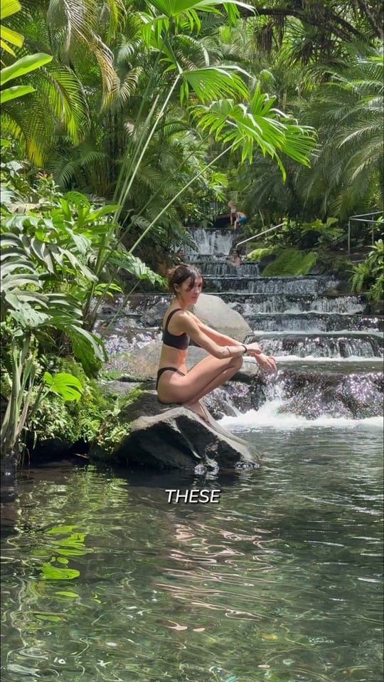 Post 1 by Elena Demeester on TikTok (video)
