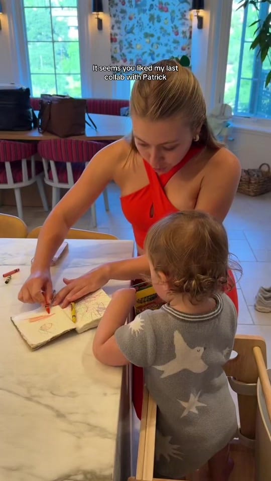 Post 1 by Lizi Phoenix on TikTok (video)