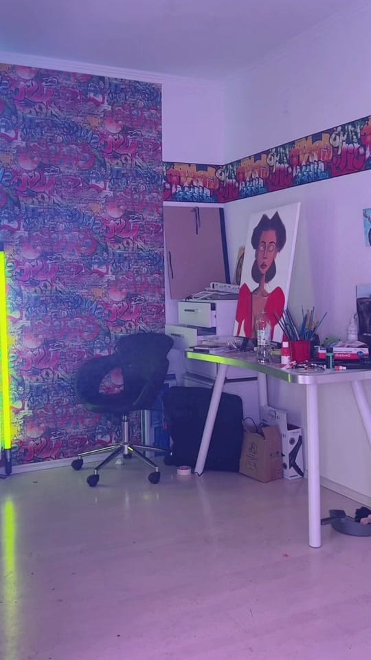 Post 10 by LusoMena🇸🇻 on TikTok (video)
