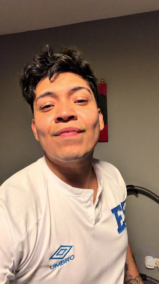 Post 1 by LusoMena🇸🇻 on TikTok (video)