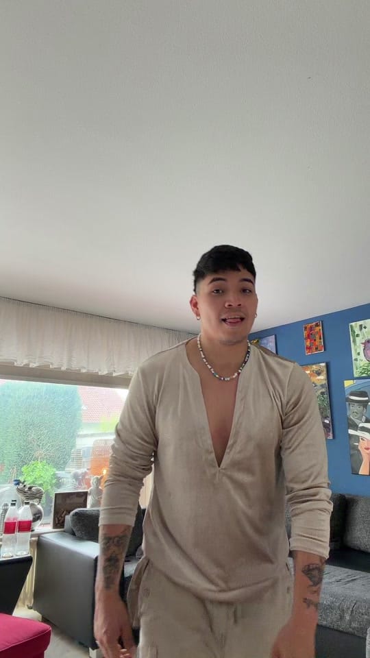 Post 5 by LusoMena🇸🇻 on TikTok (video)