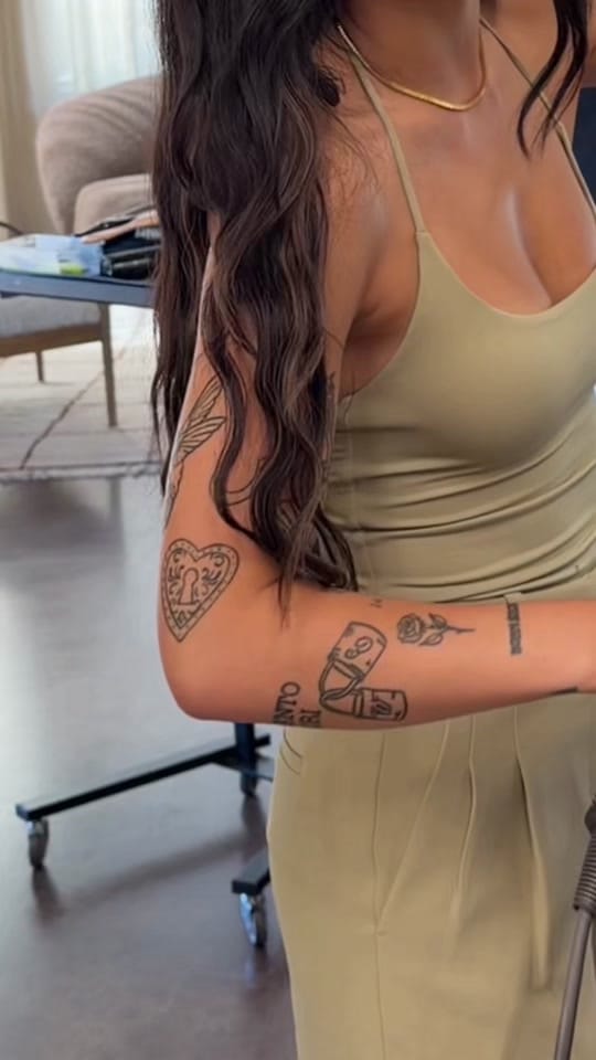 Post 2 by Alyssa Souza on TikTok (video)