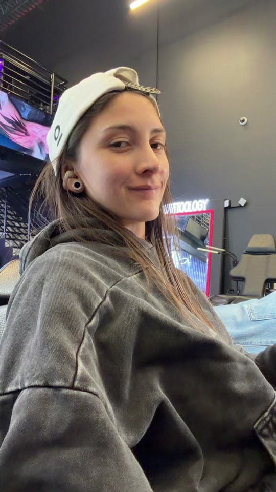 Post 8 by Alejandra Montenegro on TikTok (video)