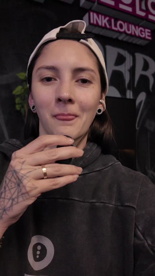 Post 4 by Alejandra Montenegro on TikTok (video)