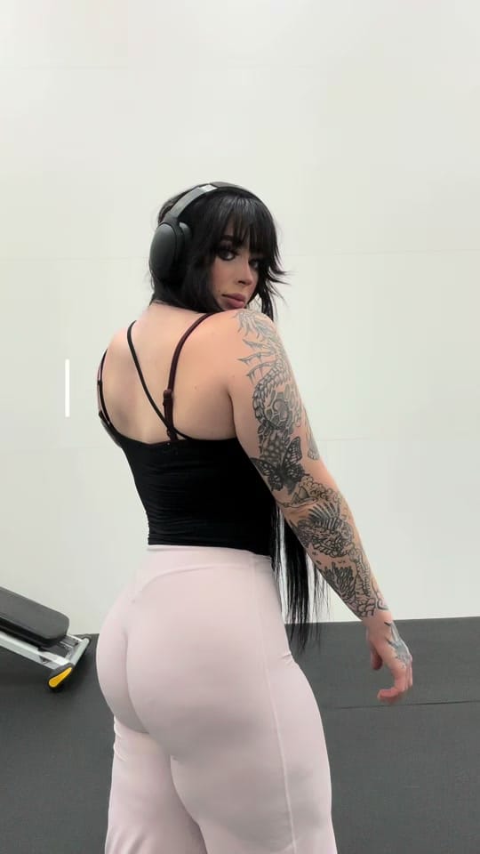 Post 6 by Nad on TikTok (video)