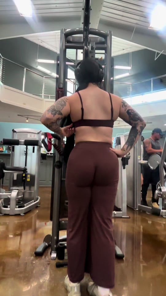 Post 2 by Nad on TikTok (video)