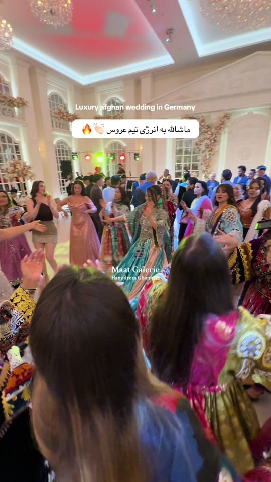 Post 8 by Maat Galerie on TikTok (video)