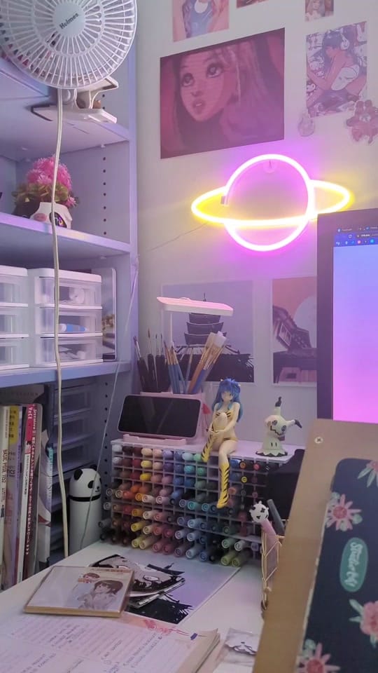 Post 10 by Jessica Luna 🌸 Art & Dreams on TikTok (video)