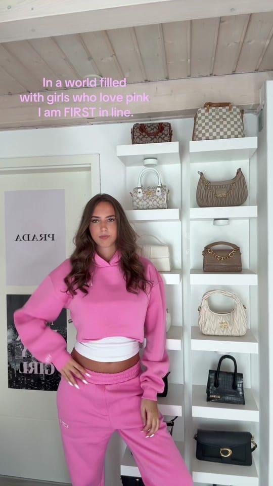 Post 5 by 𝓒𝓸𝓵𝓵𝓲𝓮𝓷ღ on TikTok (video)
