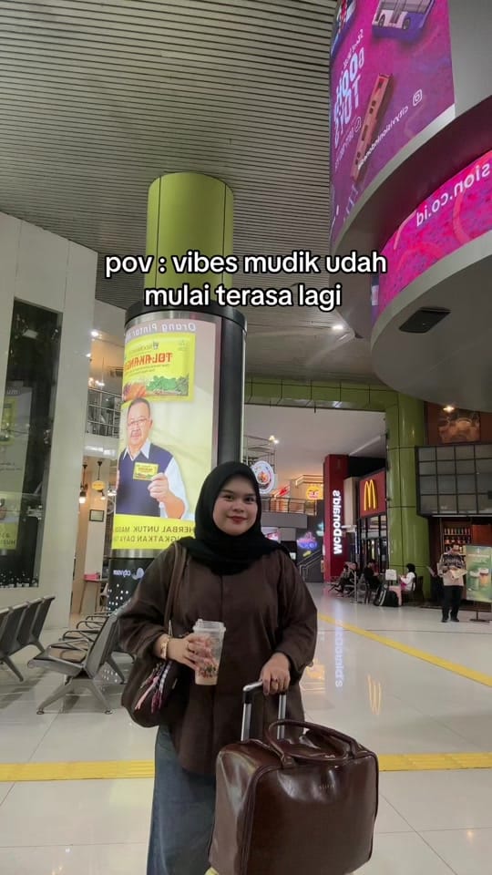 Post 6 by dailyyiby on TikTok (video)