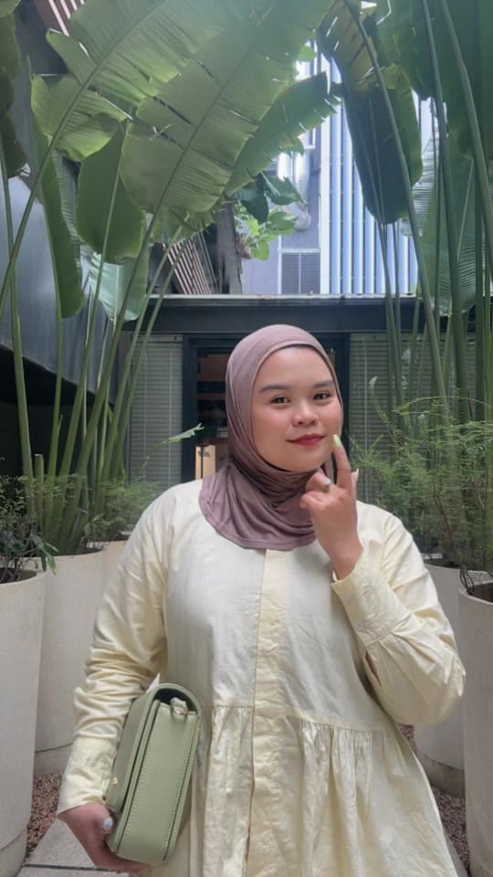 Post 4 by dailyyiby on TikTok (video)