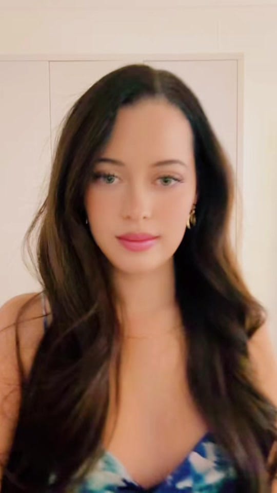 Post 4 by Jasmin on TikTok (video)