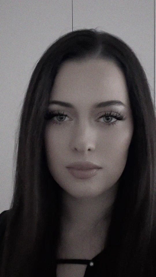Post 7 by Jasmin on TikTok (video)