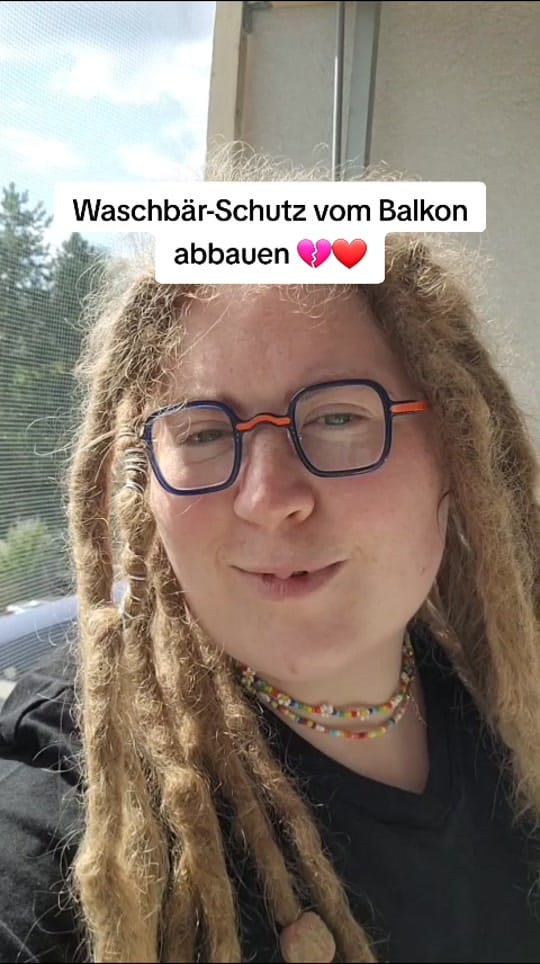Post 6 by Ventriloquist_Luise on TikTok (video)