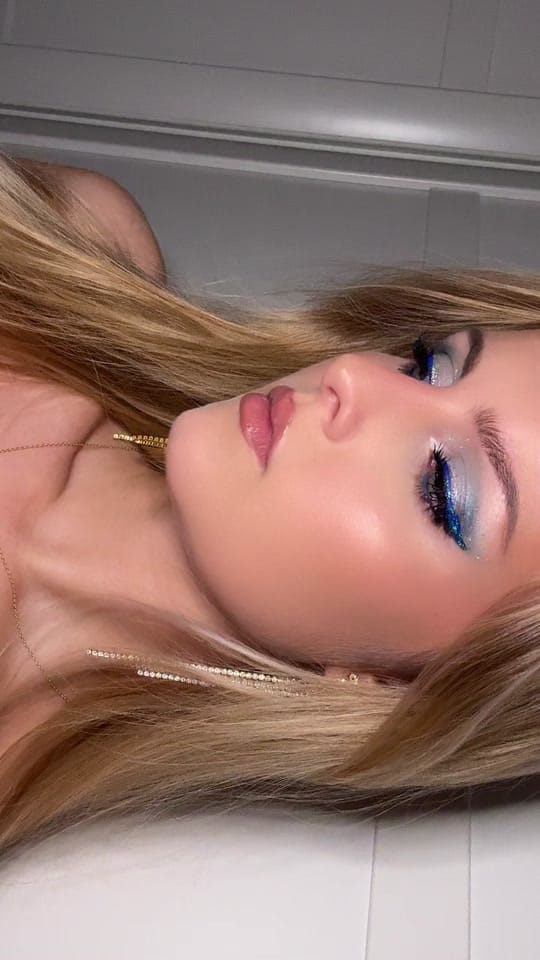 Post 5 by Anna on TikTok (video)