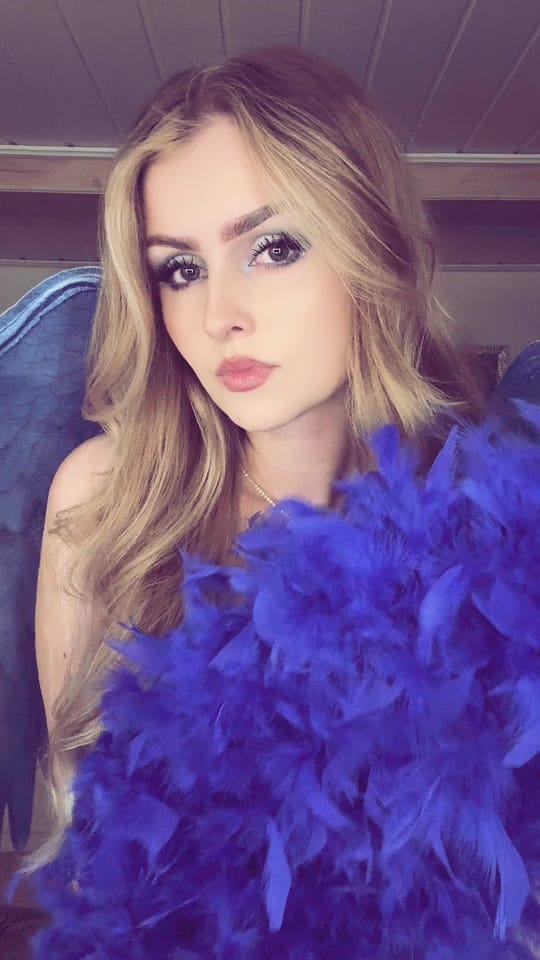 Post 10 by Anna on TikTok (video)