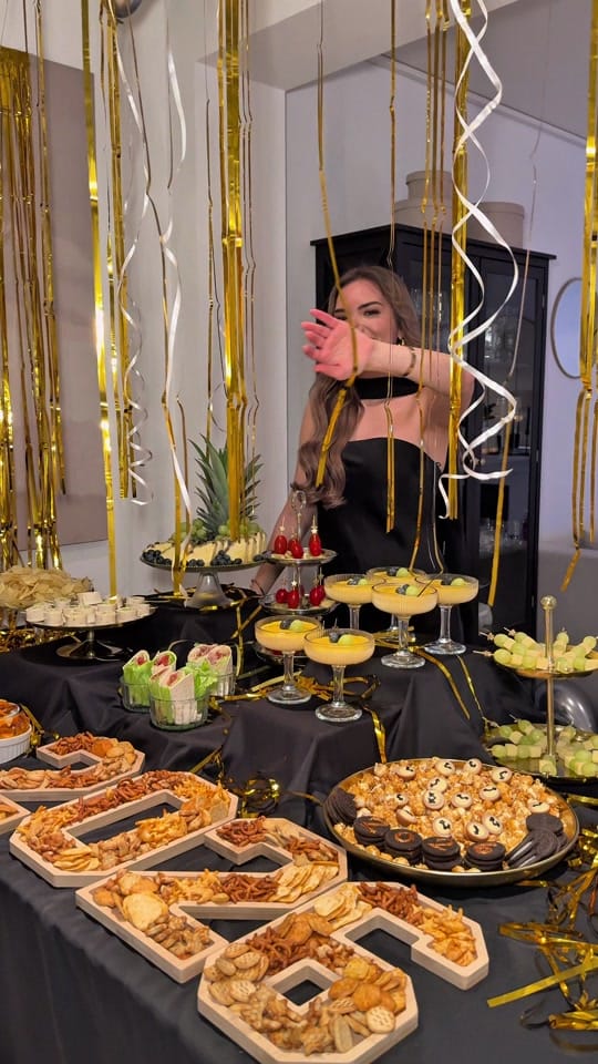 Post 8 by Gamze on TikTok (video)