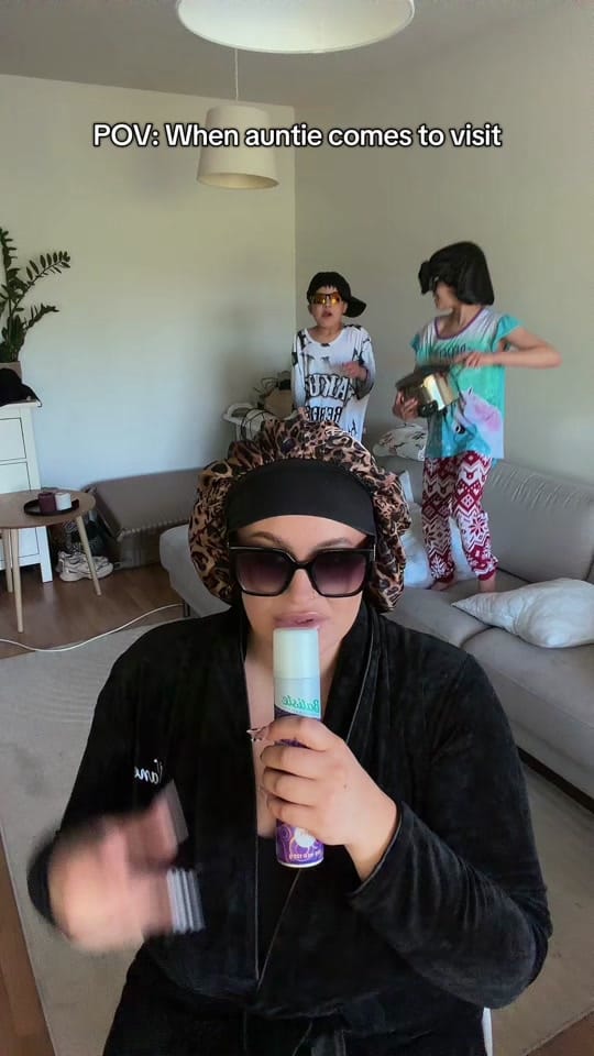 Post 5 by Janely on TikTok (video)