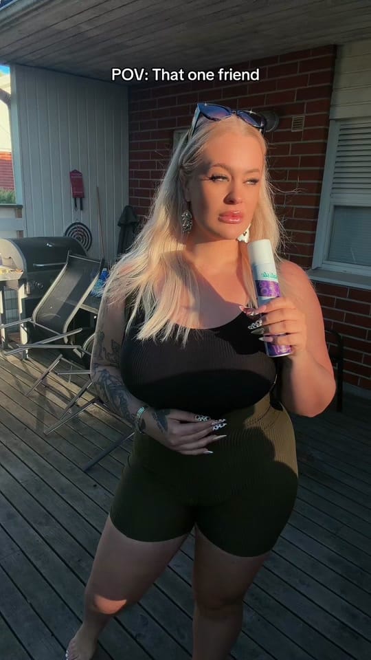 Post 3 by Janely on TikTok (video)