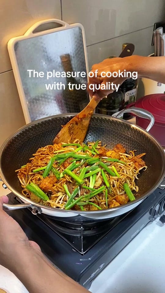 Post 10 by Deals and Dimes on TikTok (video)