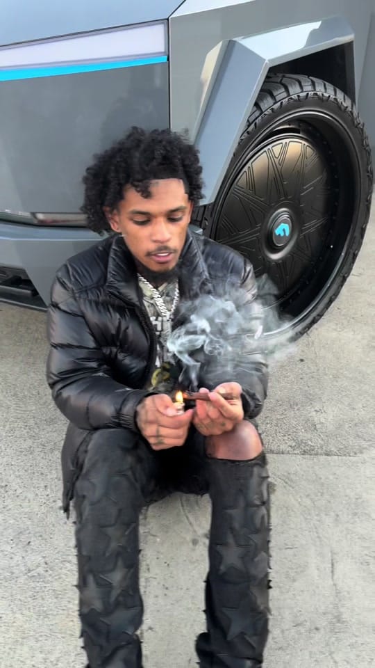 Post 5 by Benzo on TikTok (video)