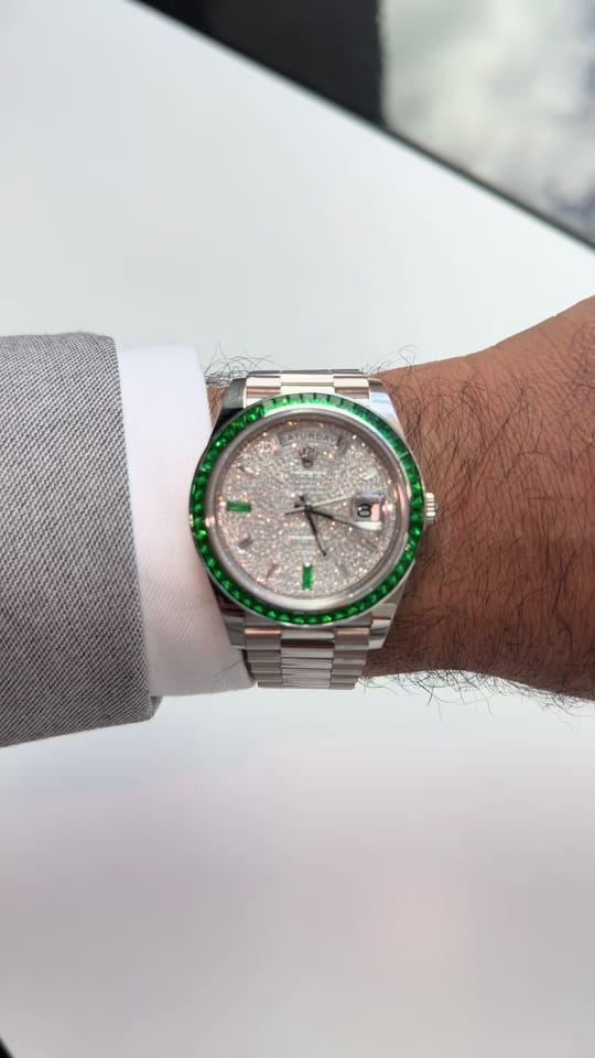 Post 9 by Lux4Watches GmbH on TikTok (video)