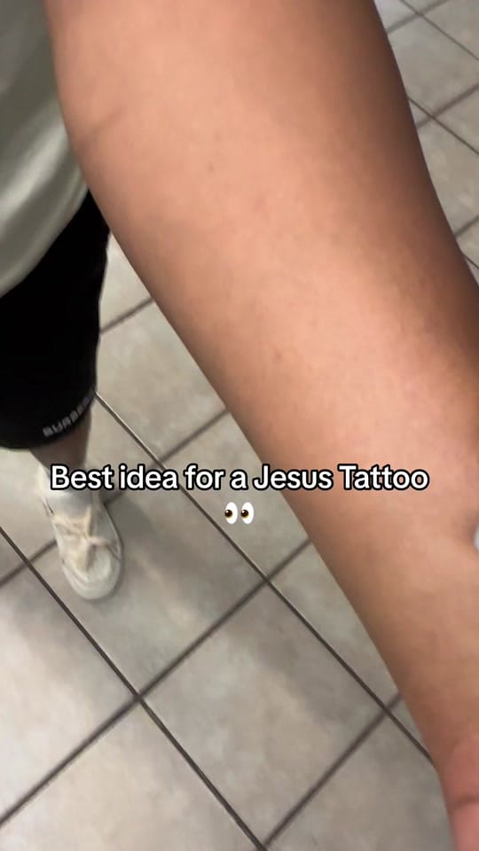 Post 8 by 5k Tattoos on TikTok (video)