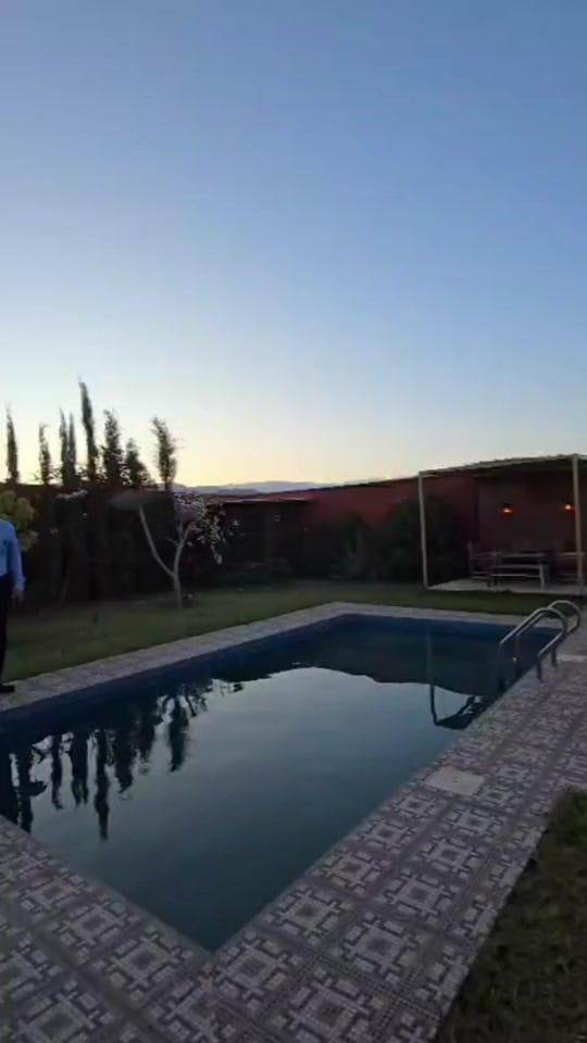Post 7 by Essen Lux on TikTok (video)