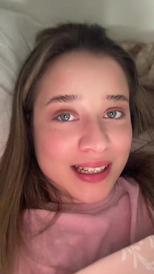 Post 8 by le0niehansen on TikTok (video)