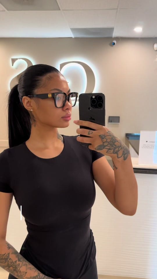 Post 9 by LE on TikTok (video)