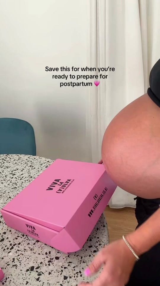 Post 2 by Viva La Vulva on TikTok (video)