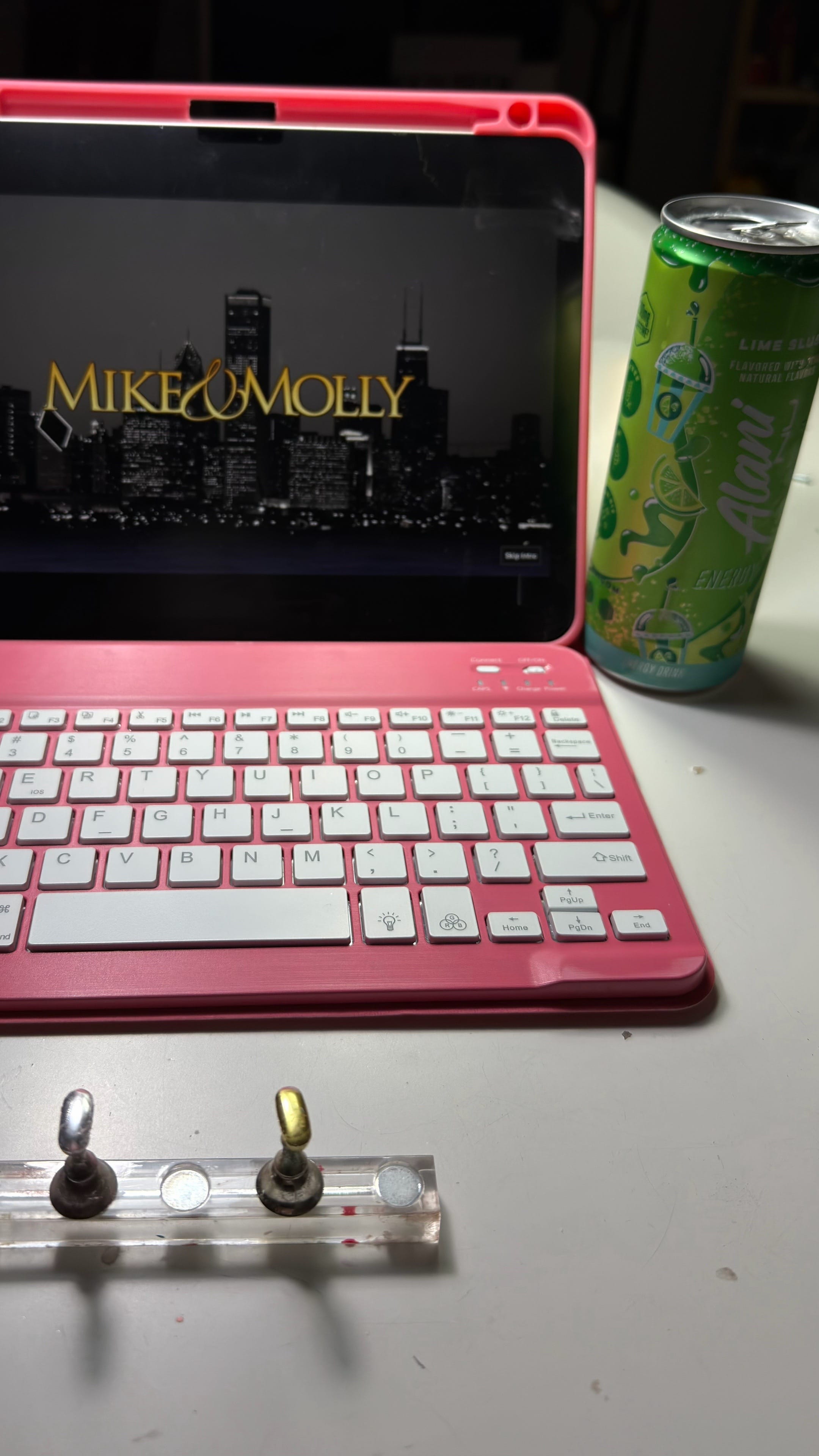 Post 2 by Nailtechnextdoor on TikTok (video)