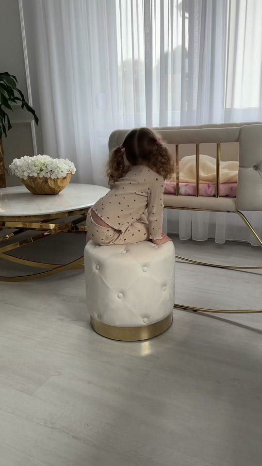 Post 8 by Mihaela_Cristina_Lacatis on TikTok (video)