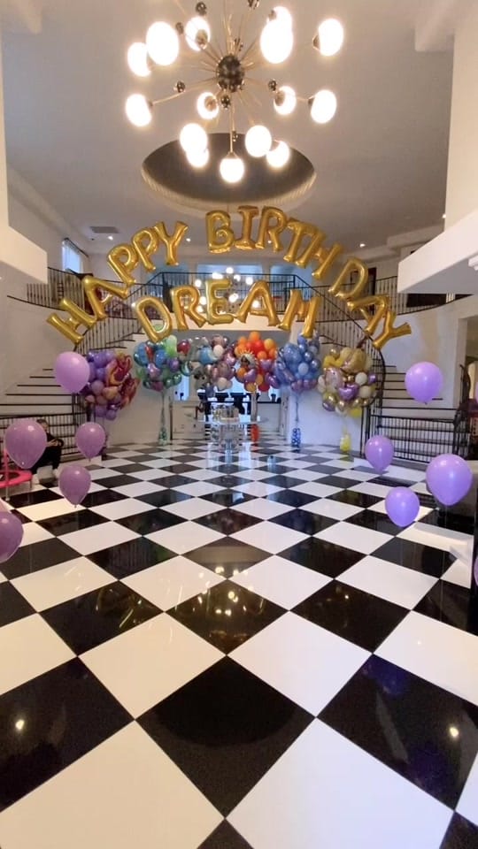 Post 9 by Balloon & Paper on TikTok (video)