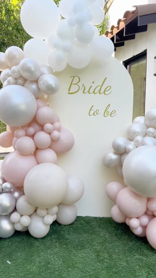 Post 4 by Balloon & Paper on TikTok (video)