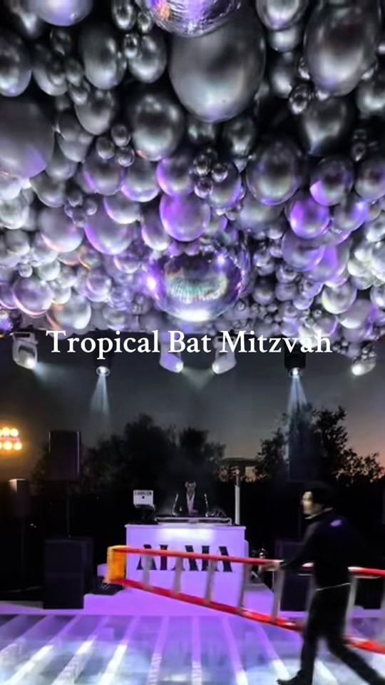 Post 2 by Balloon & Paper on TikTok (video)
