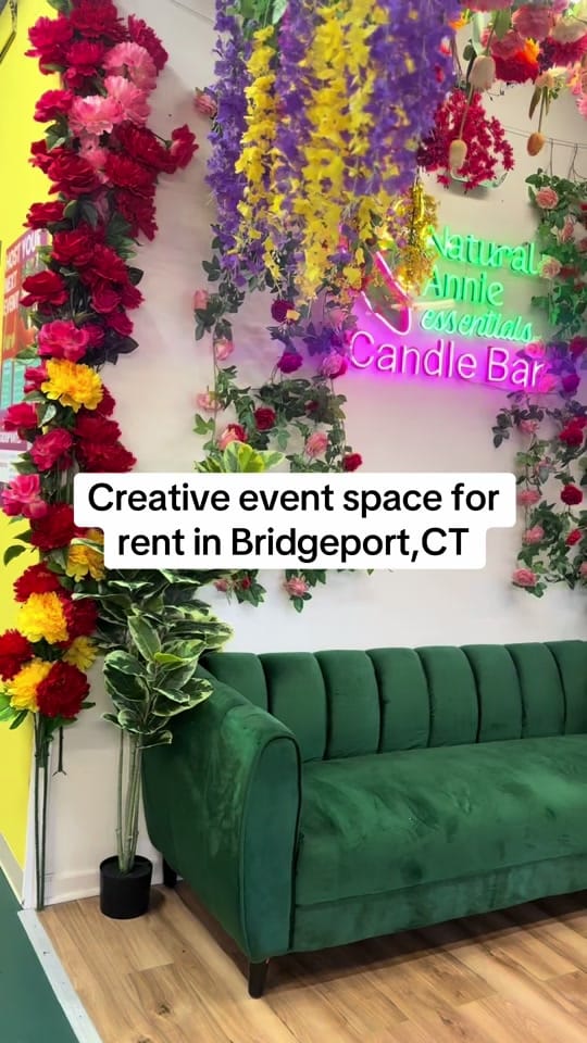Post 8 by Candle Shop & Bar on TikTok (video)
