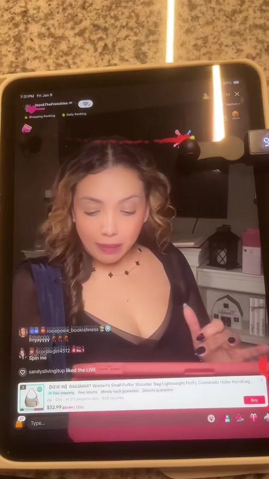 Post 7 by Juliana on TikTok (video)