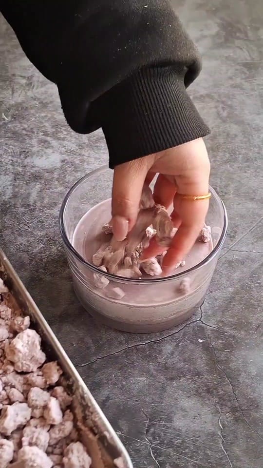 Post 10 by Finah Candles on TikTok (video)