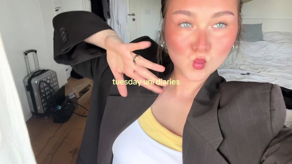 Post 7 by jula on TikTok (video)